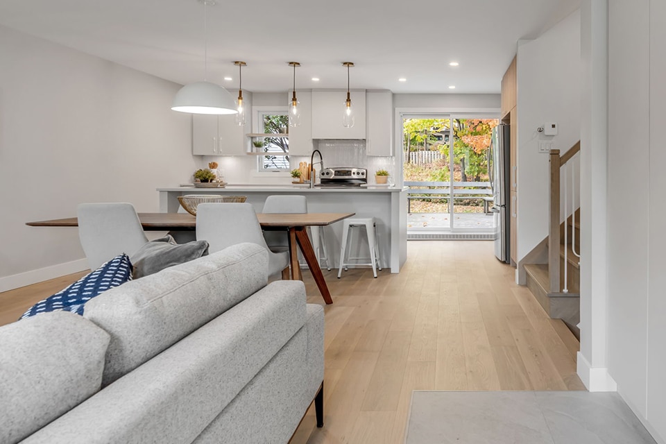 Projet St-Félix - Après les travaux de réaménagement - Aire ouverte Cuisine et Salon.